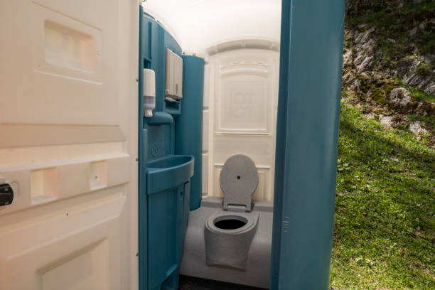 Best Portable restroom trailer rental  in Velda City, MO